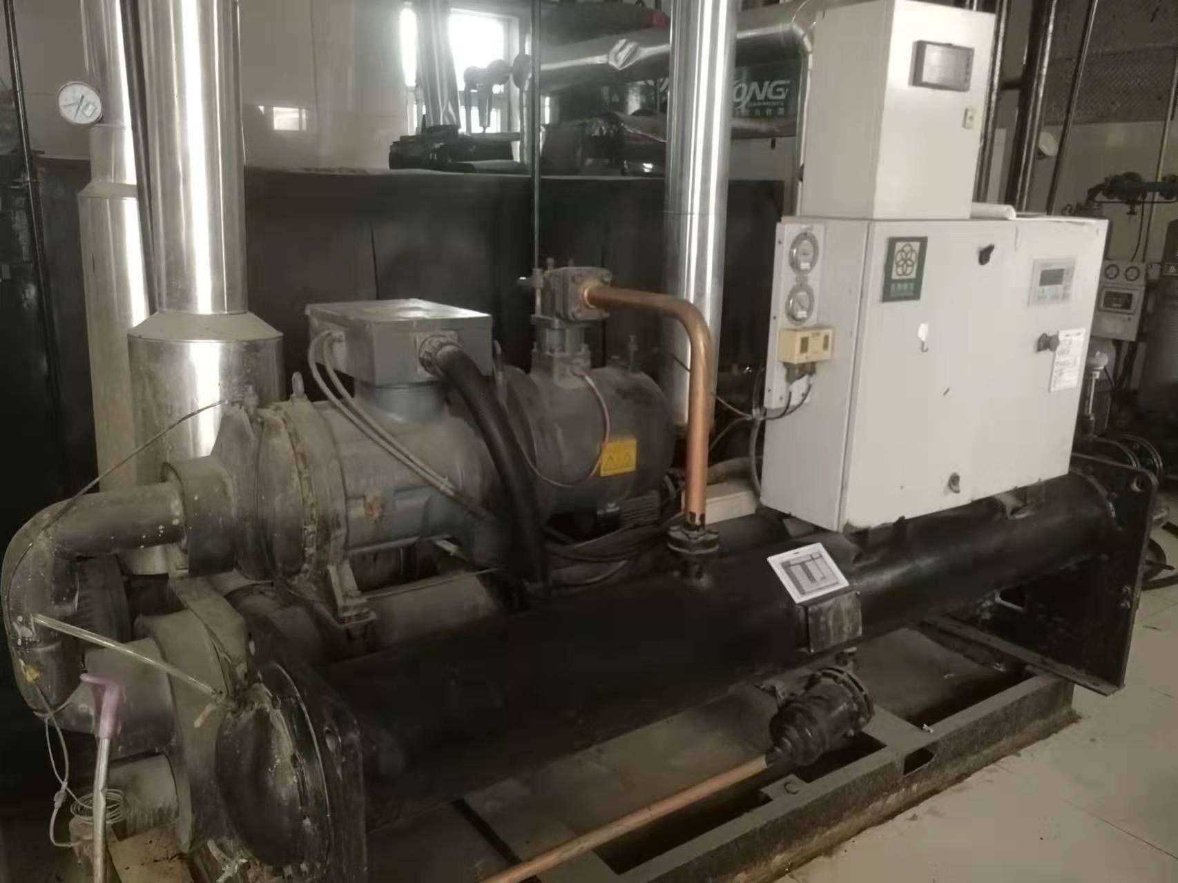 7℃水冷卻機組整套設備（制冷機+閉式50T冷卻塔）