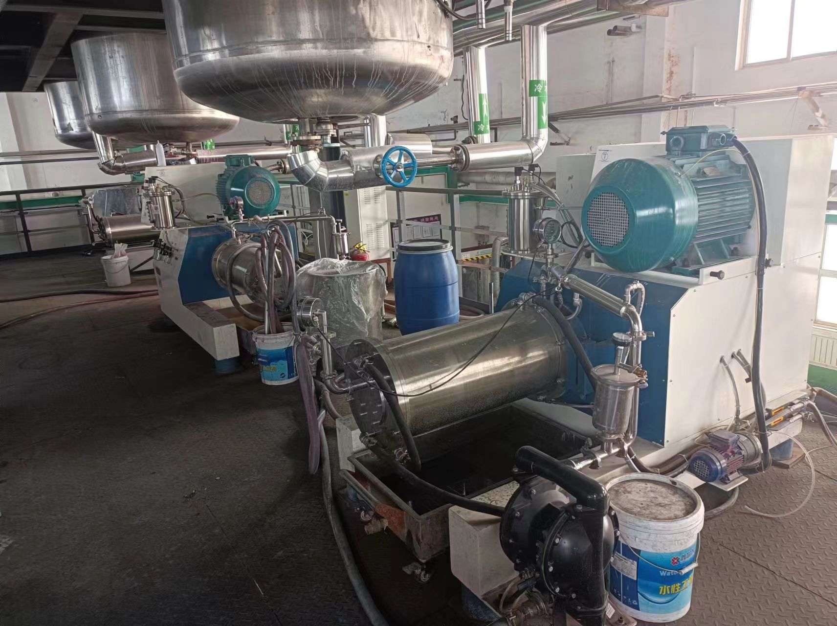 分散釜、砂磨機等