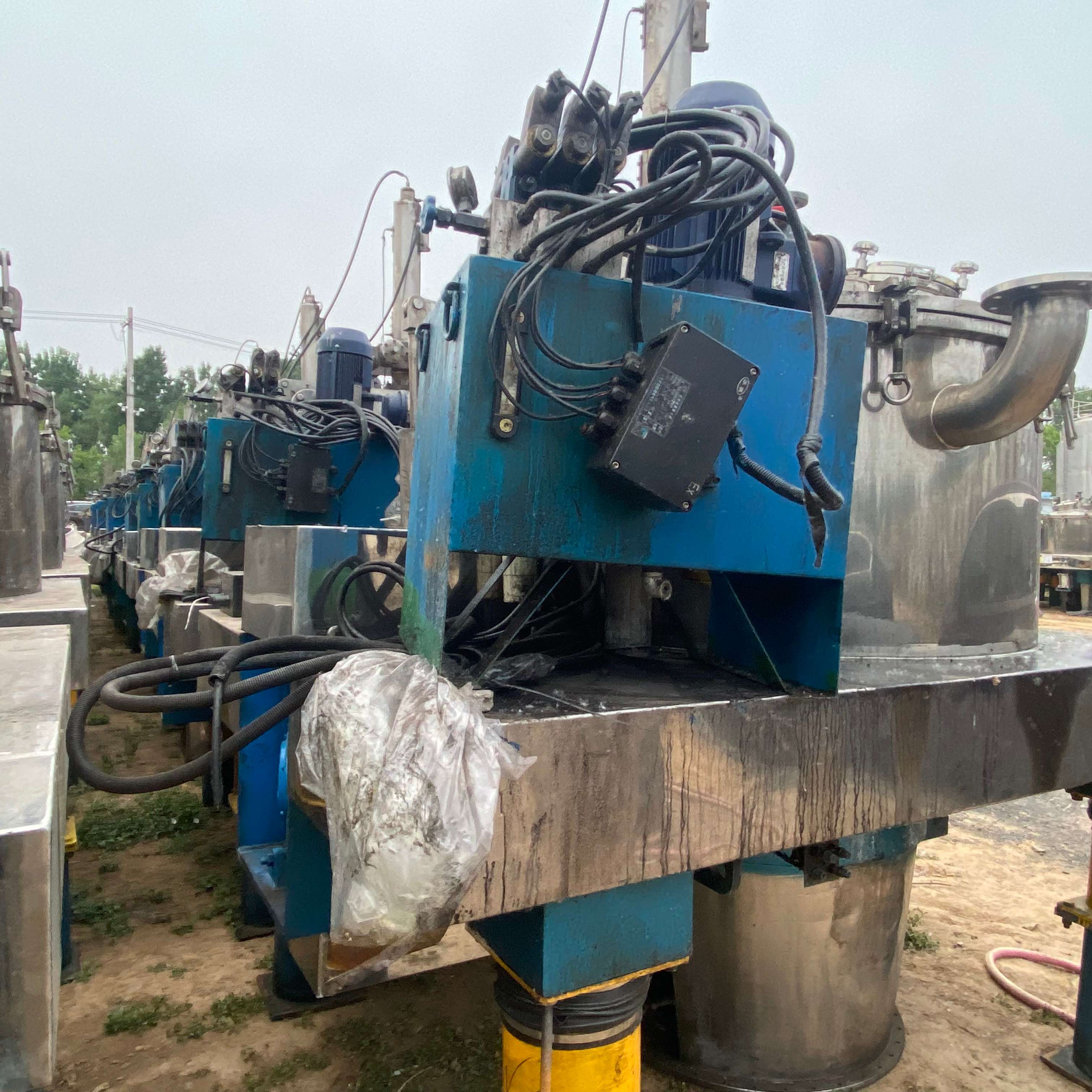 刮刀卸料離心機